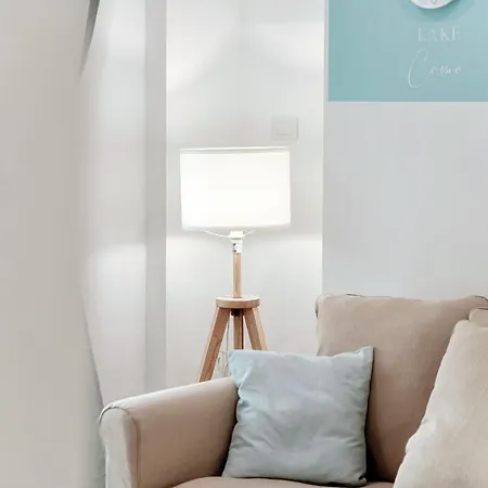 Hostini Como- Downtown Como