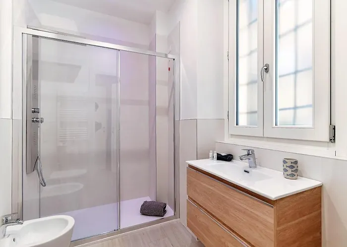 Apartment Hostini Como- Downtown *