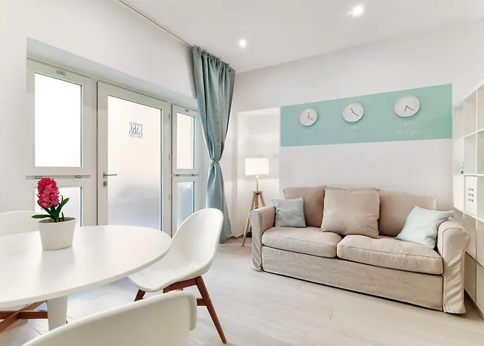 Apartment Hostini Como- Downtown