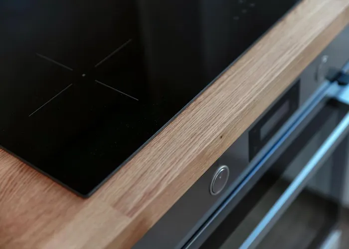 Hostini Como- Downtown *