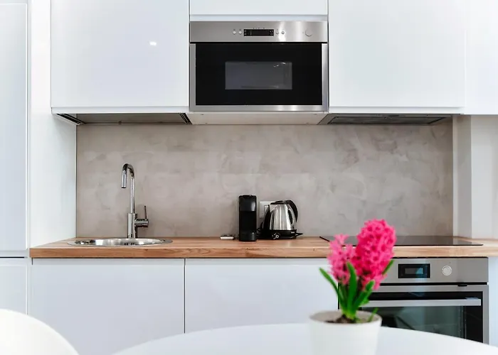 Hostini Como- Downtown Como