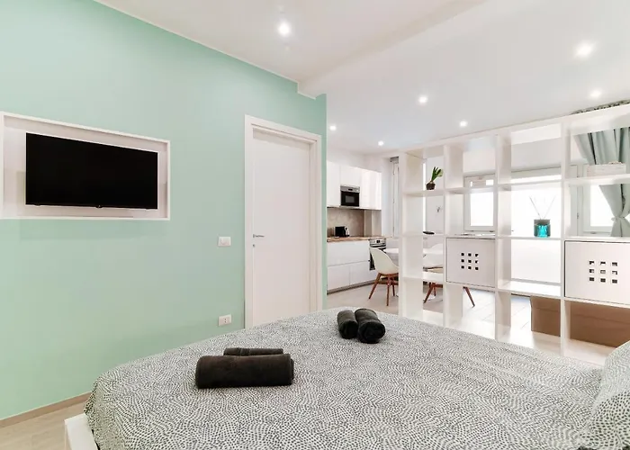 Hostini Como- Downtown * コモ